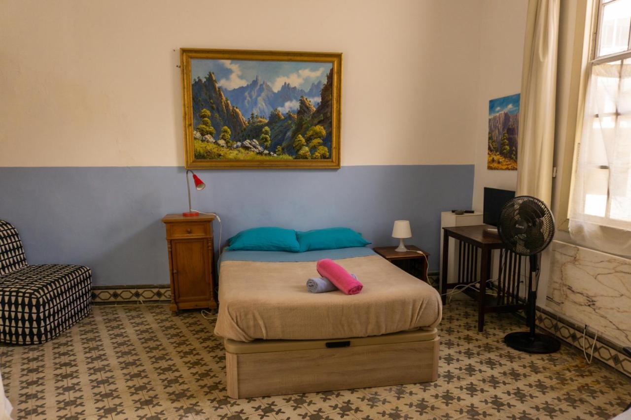 Hostel Albergue La Casa Encantada เอลปาโซ ภายนอก รูปภาพ