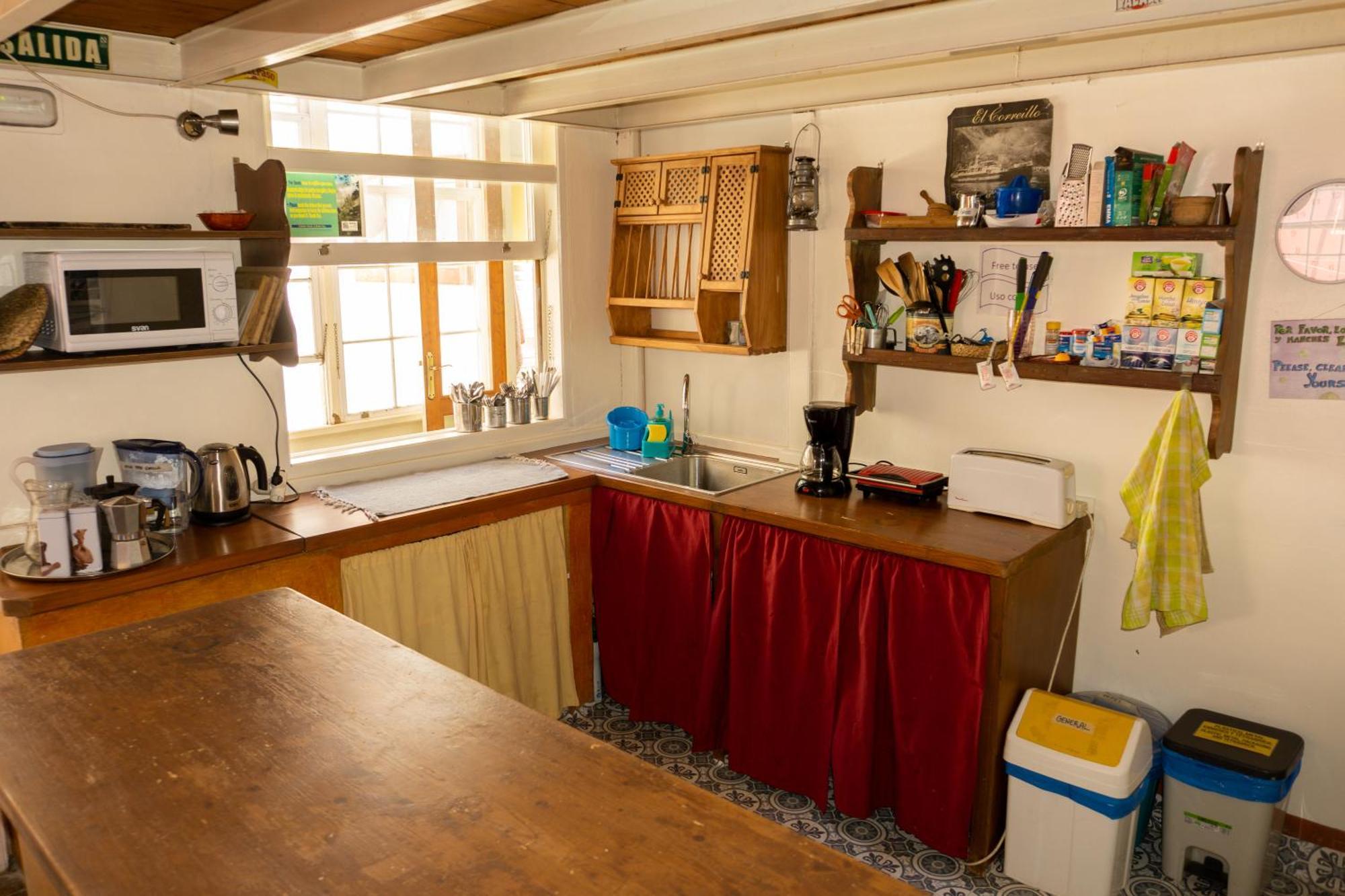 Hostel Albergue La Casa Encantada เอลปาโซ ภายนอก รูปภาพ