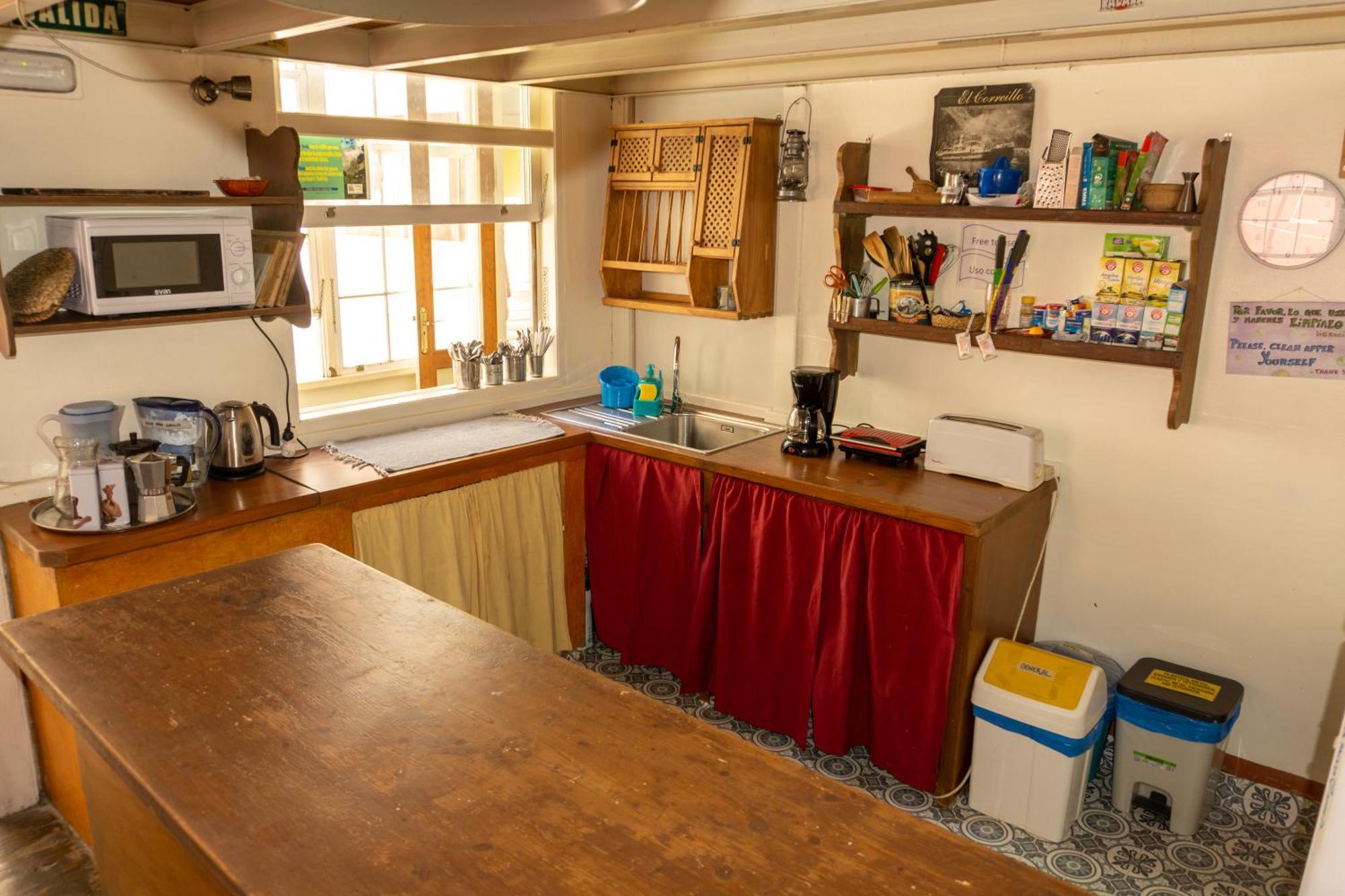 Hostel Albergue La Casa Encantada เอลปาโซ ภายนอก รูปภาพ