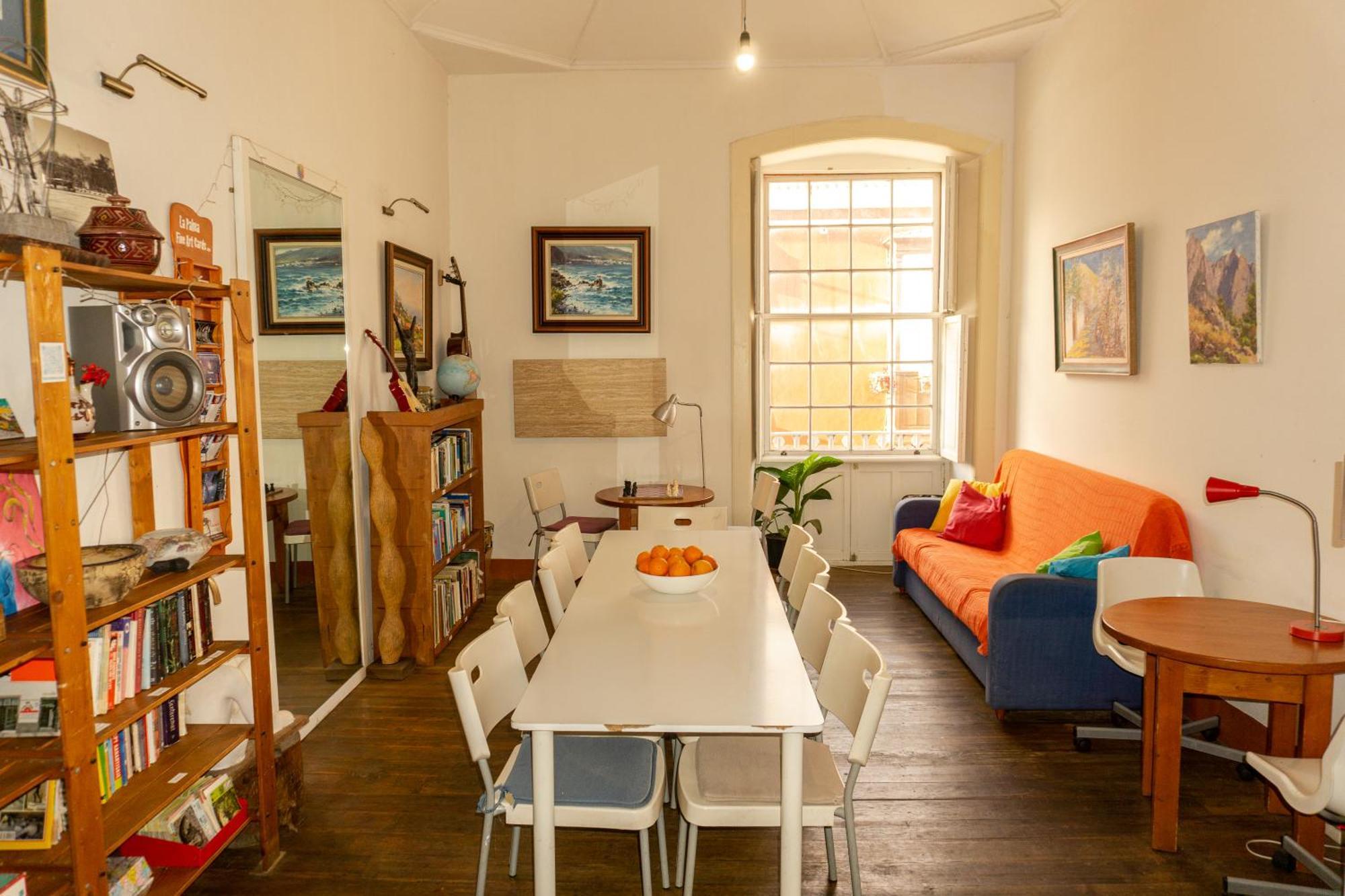 Hostel Albergue La Casa Encantada เอลปาโซ ภายนอก รูปภาพ